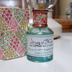 Honeycomb by Library of Flowers (Margot Elena)